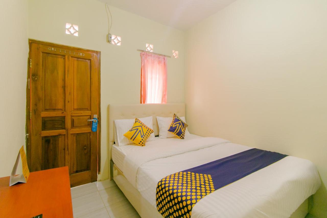 Ayu Homestay Syariah Sukabumi Exterior foto